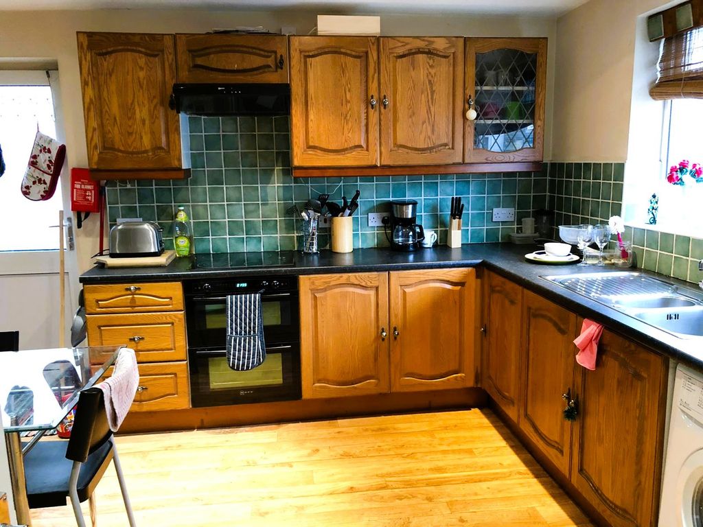 Property photo 3 of 4