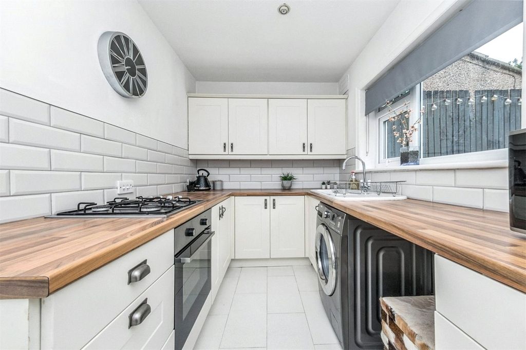 Property photo 3 of 22 Picture No. 37