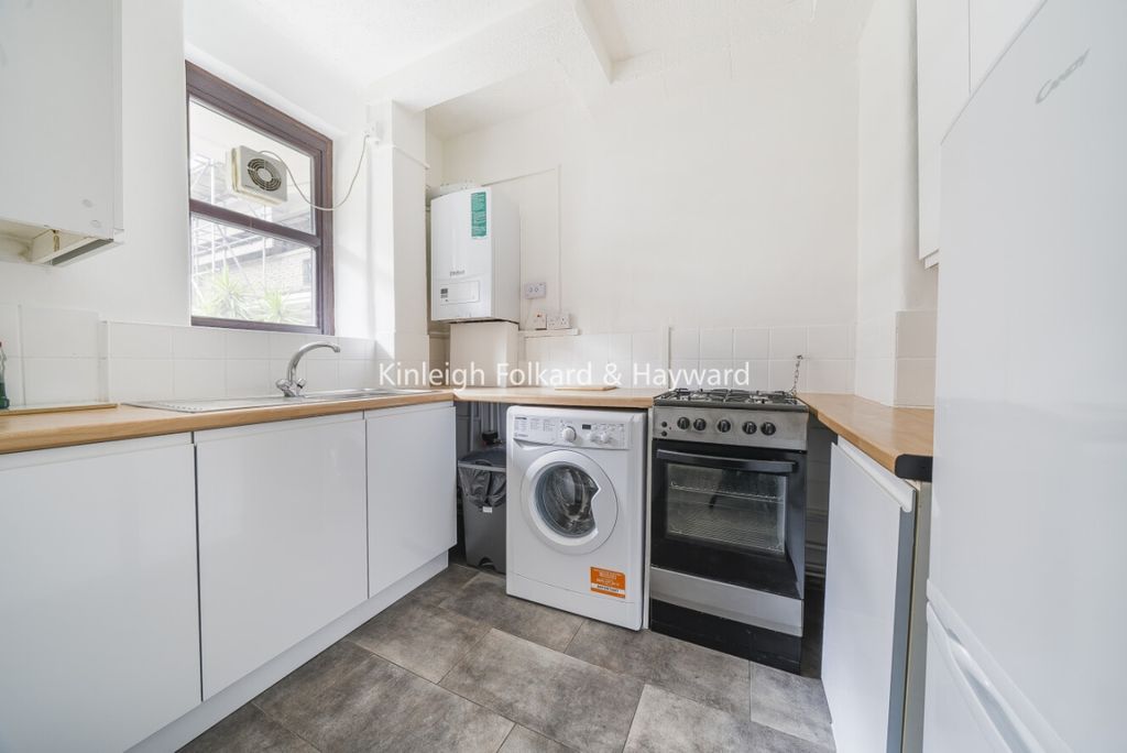 Property photo 3 of 8 9B174A45-ee45-41B7-A