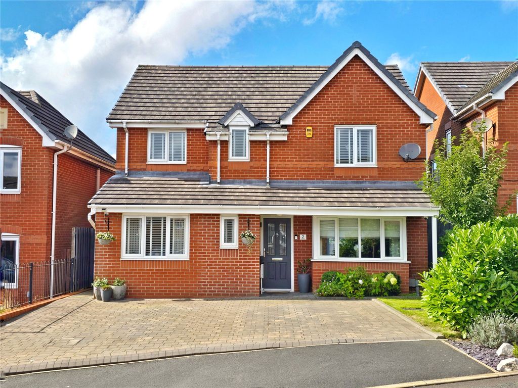 Property photo 1 of 29 Modern Detached Home