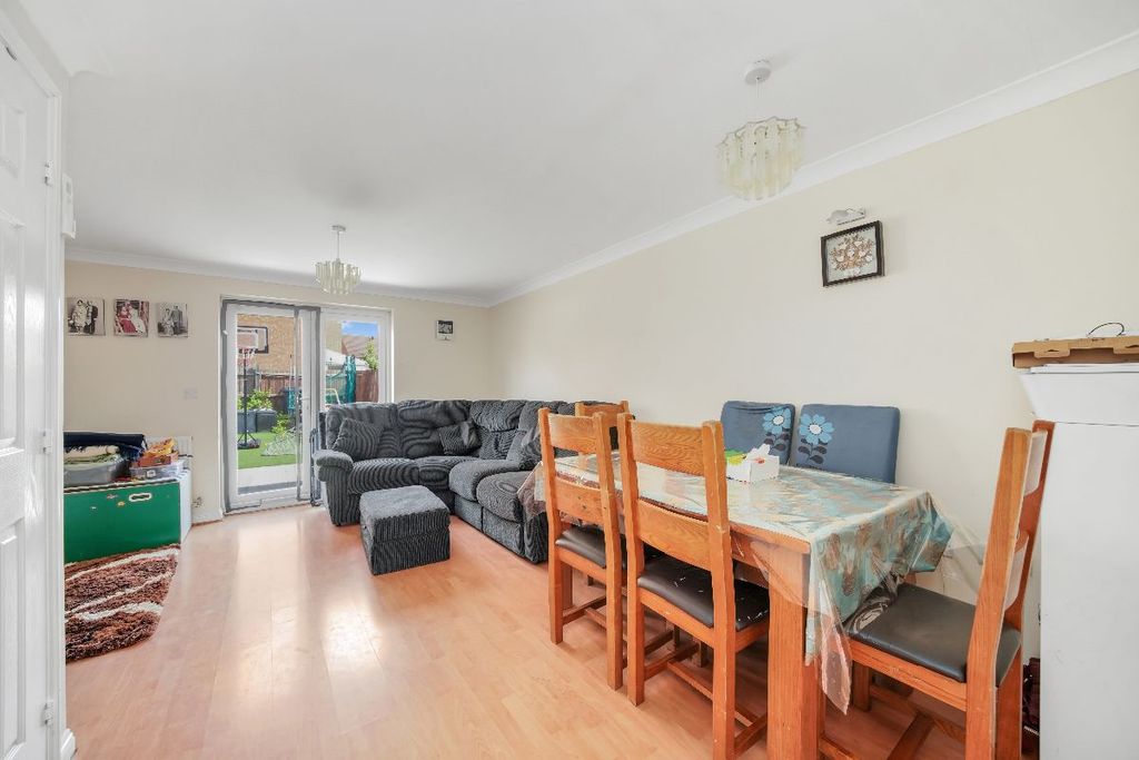 Property photo 3 of 19