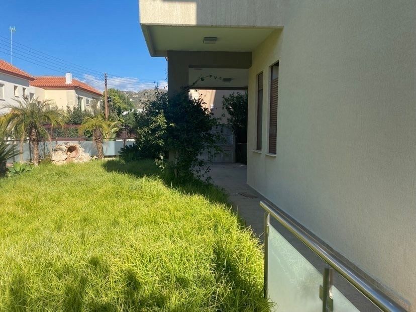 Property photo 1 of 40
