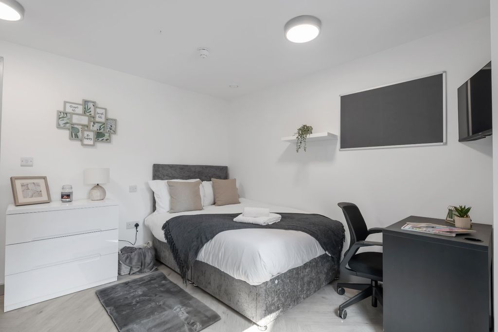 Property photo 1 of 30 Picture No. 25