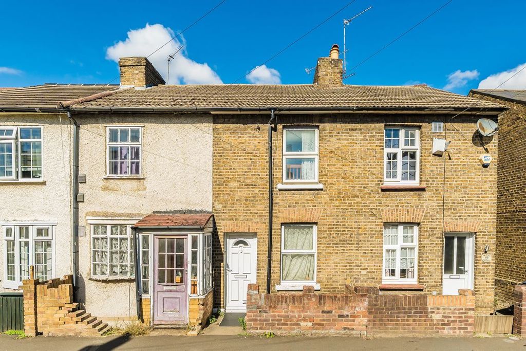 Property photo 1 of 5
