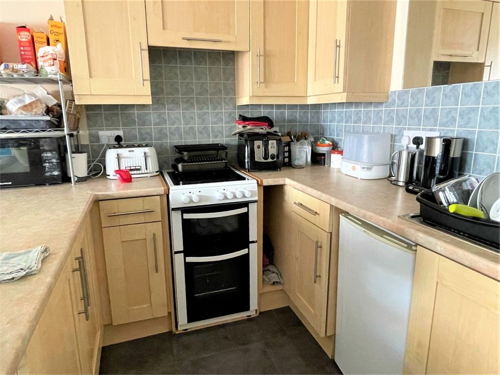 Property photo 3 of 12