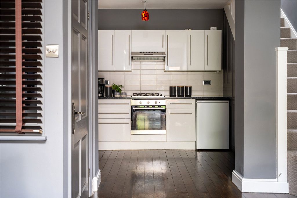 Property photo 3 of 18 Picture No. 11