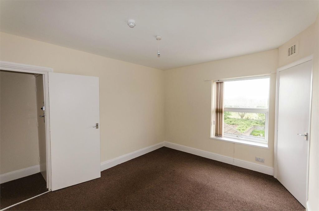 Property photo 2 of 8 2