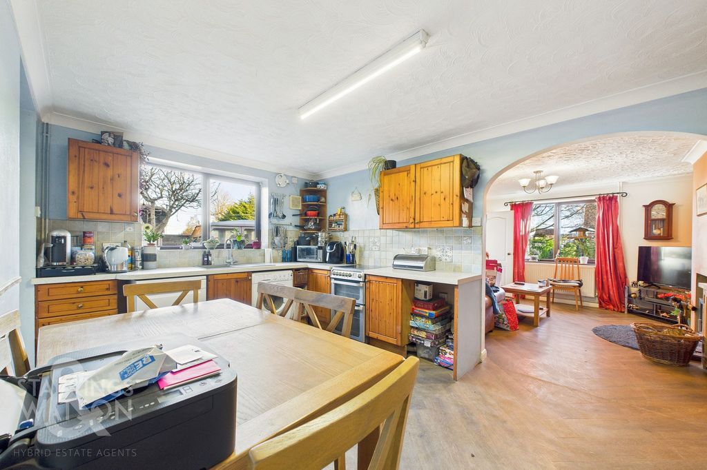 Property photo 3 of 20