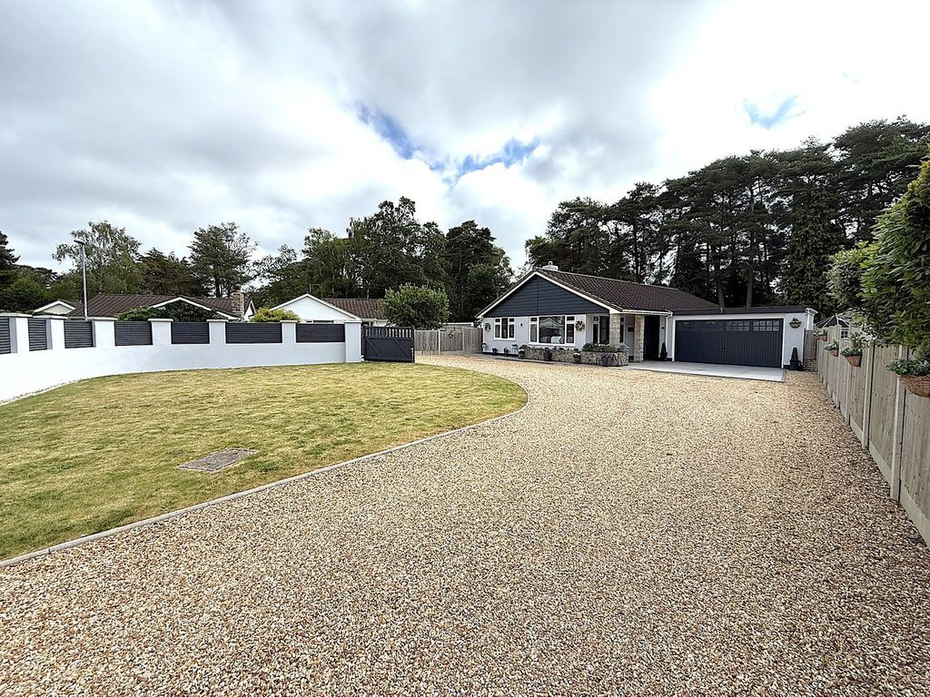 Property photo 1 of 35