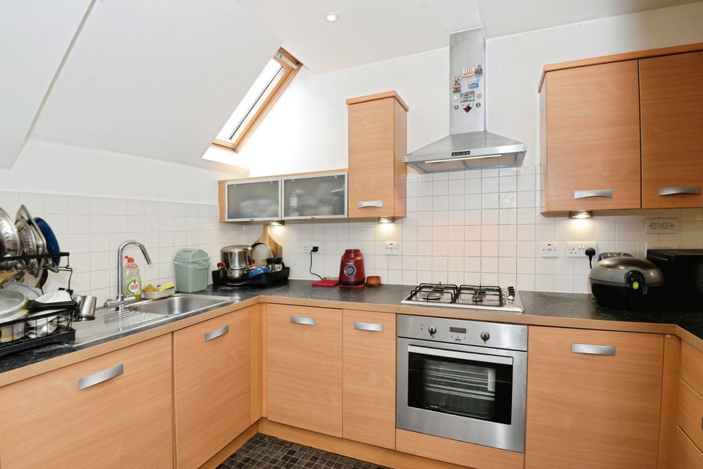 Property photo 2 of 17 Kitchen