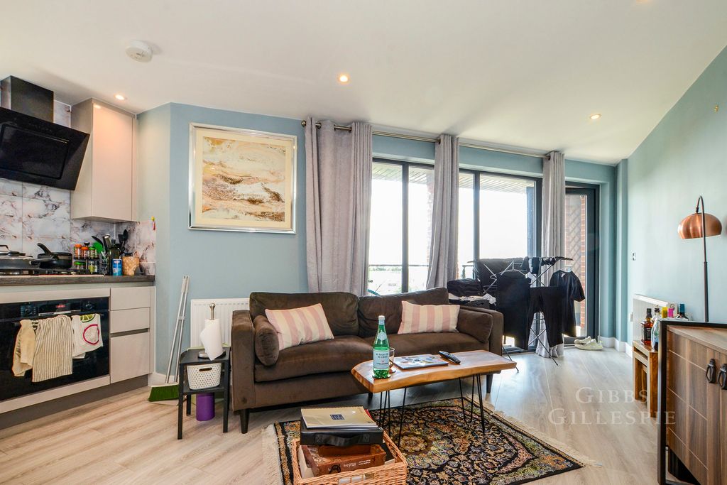Property photo 1 of 15 Pbox-Img.Jpg