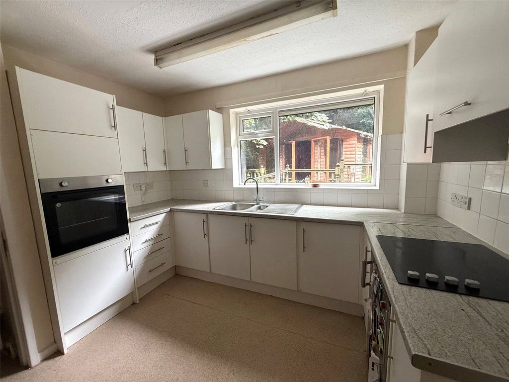 Property photo 2 of 13 Picture No. 30