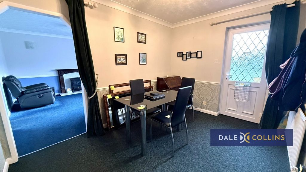 Property photo 2 of 16 Photo 1