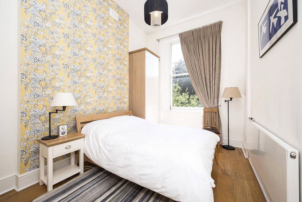 Property photo 2 of 11 Bedroom