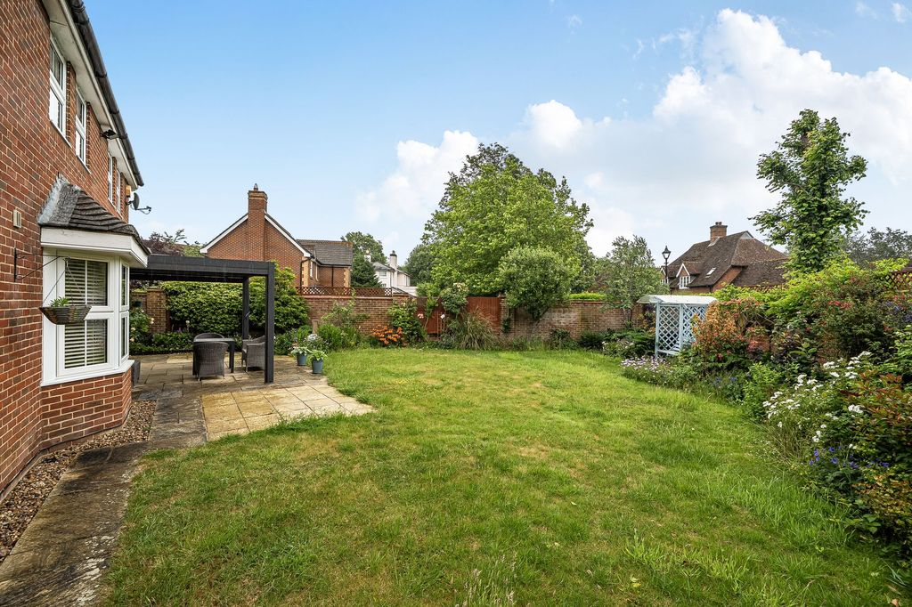 Property photo 2 of 34
