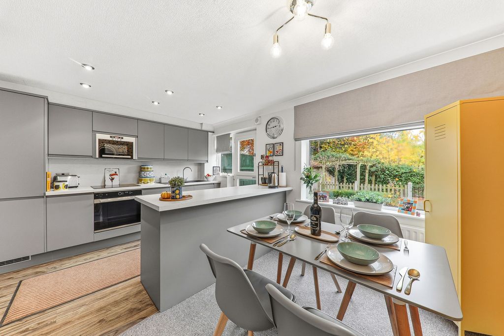 Property photo 2 of 22