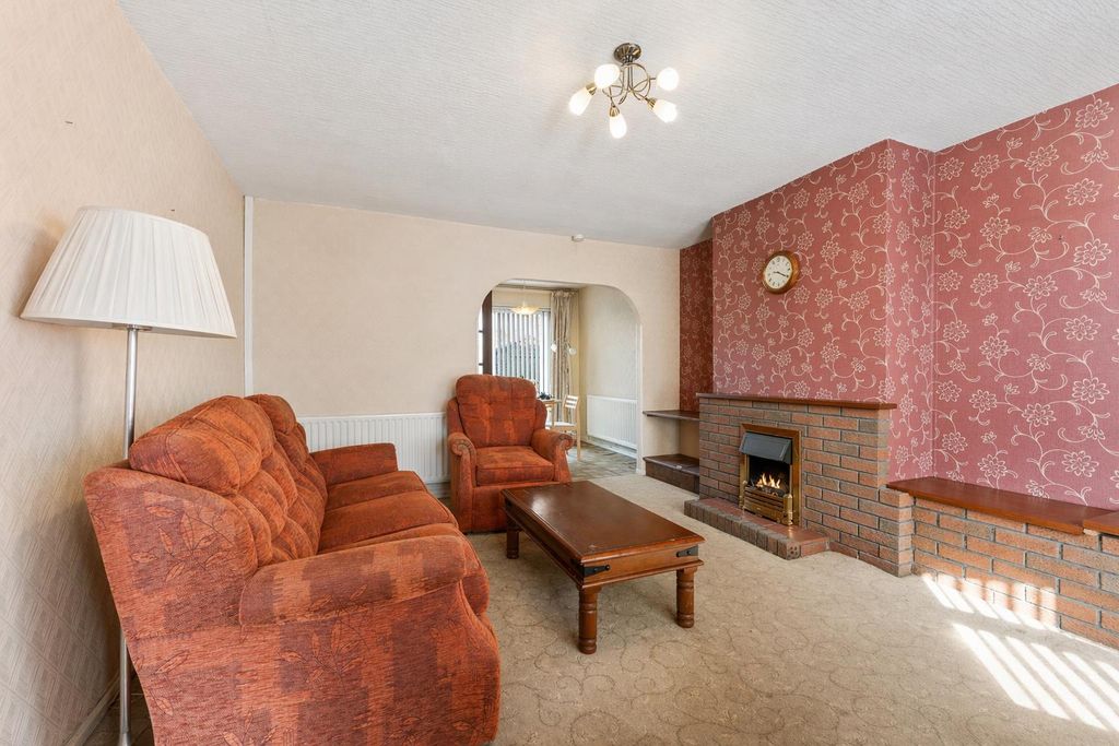 Property photo 2 of 16 333577Cb-B55d-405d-ba86-65B2E05c90A2.Png