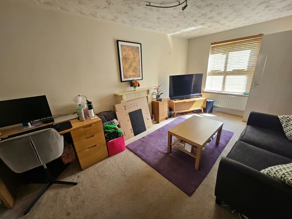 Property photo 3 of 15 Photo 7