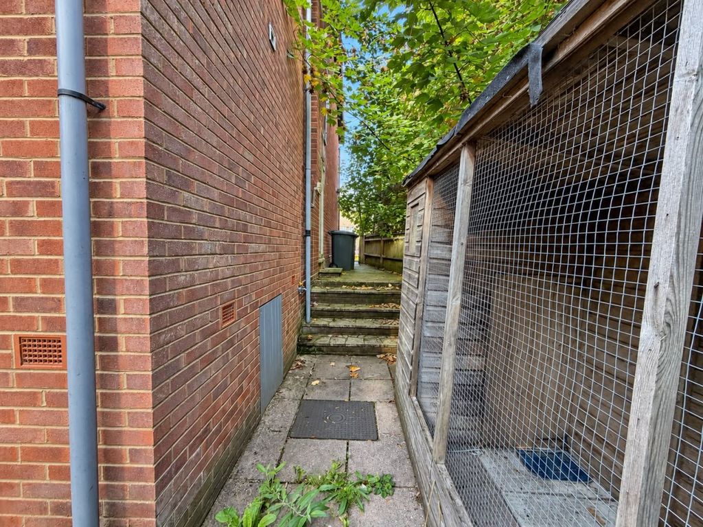 Property photo 1 of 3