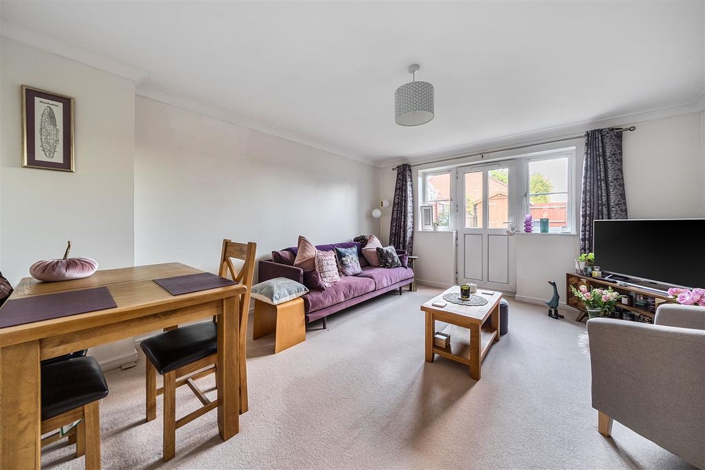 Property photo 3 of 11 1381662-7-691B442E62B60.Jpg