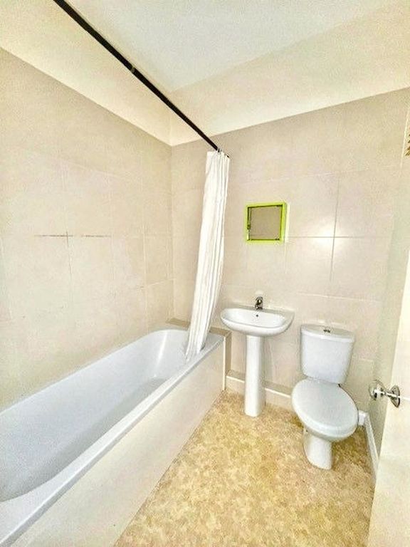 Property photo 3 of 7 Photo 2