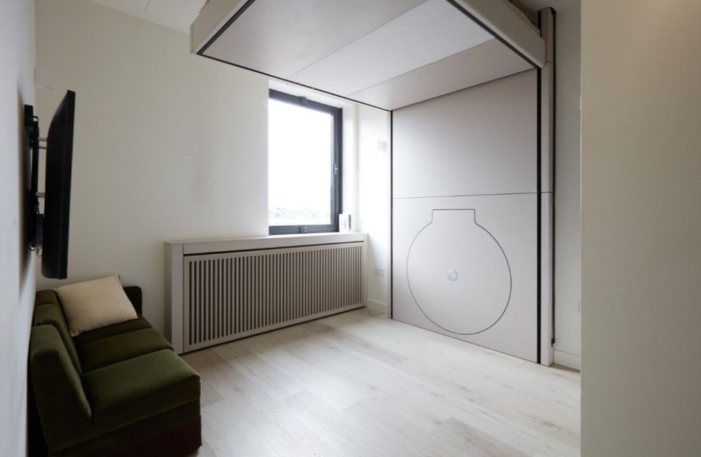 Property photo 2 of 10 Bed Up