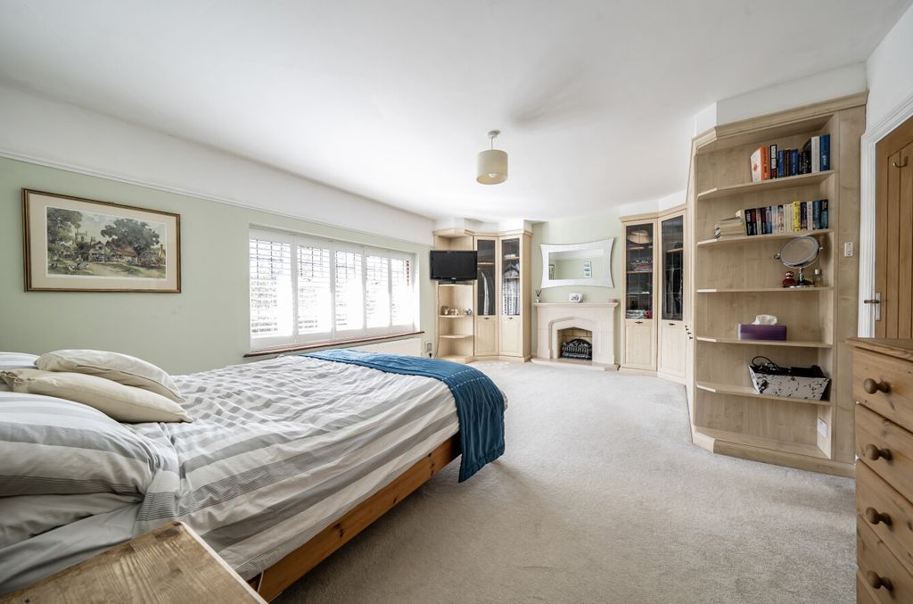 Additional image 28 of 5 bed detached house for saleMerrow, Guildford, Surrey GU1
