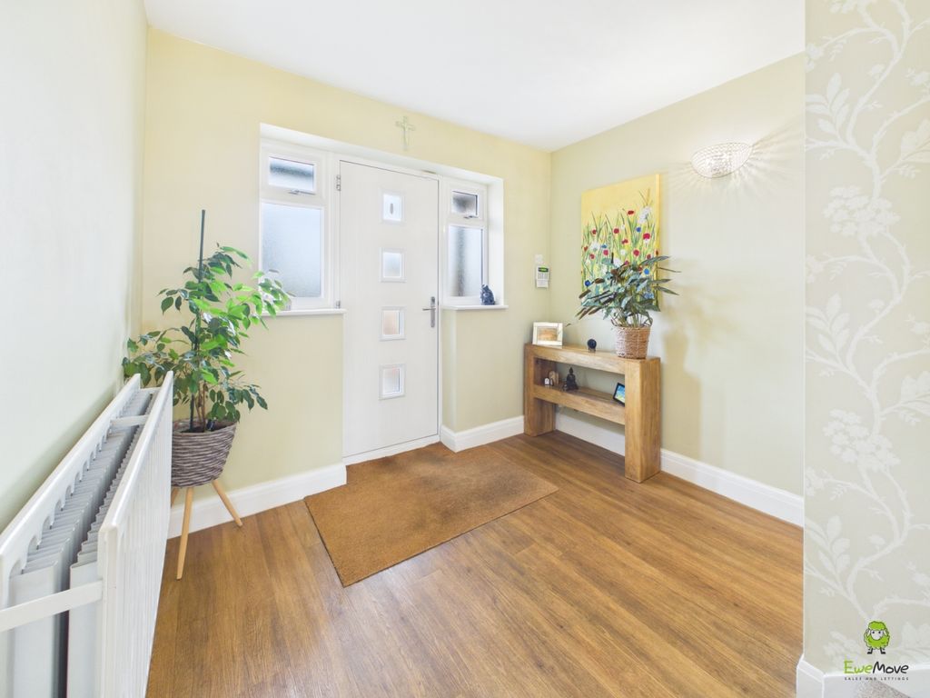 Property photo 3 of 30 Presented By Clinton At Ewemove Bexleyheath And Da