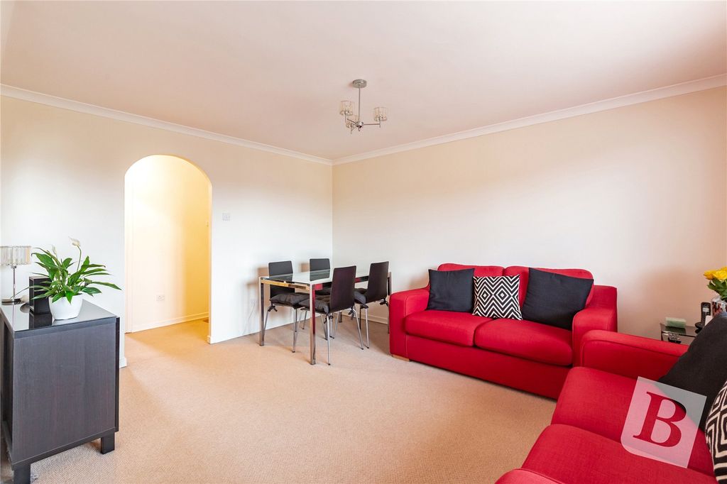 Property photo 3 of 8 Lounge/Diner