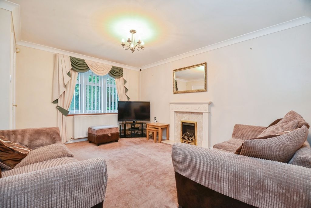 Property photo 3 of 16 Pbox-Img.Jpg