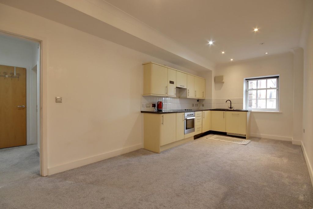 Property photo 3 of 5 Living Room