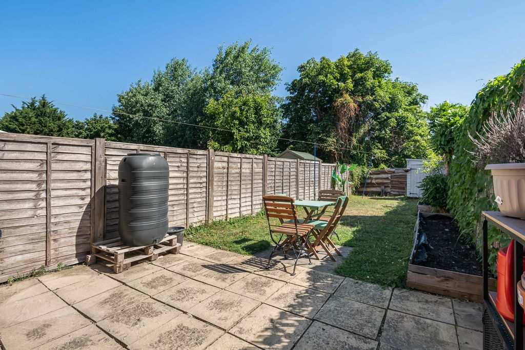 Property photo 2 of 11 Photograph 8