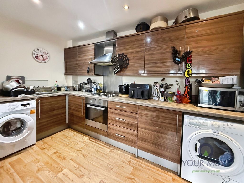 Property photo 2 of 11 Pbox-Img.Jpg