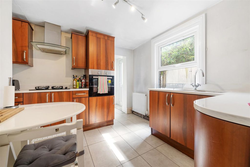 Property photo 2 of 16 Eden Harper Ducie Street Gff