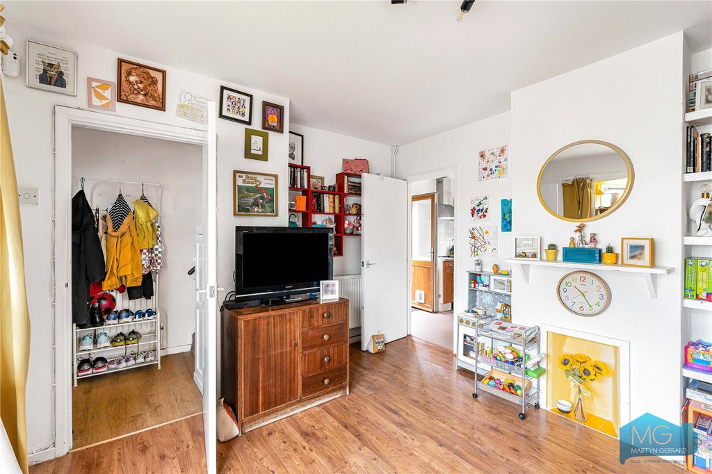 Property photo 3 of 21 Picture No. 04