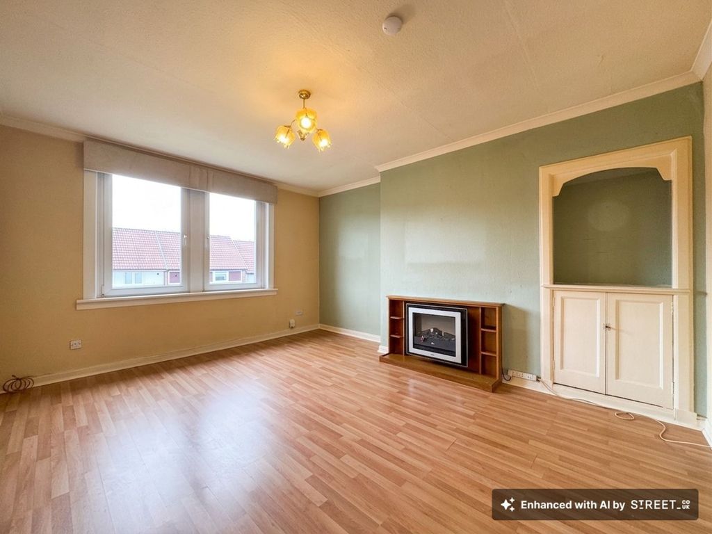 Property photo 2 of 15 Lounge