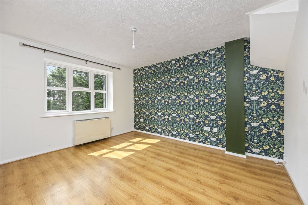 Property photo 3 of 13 Picture No. 21