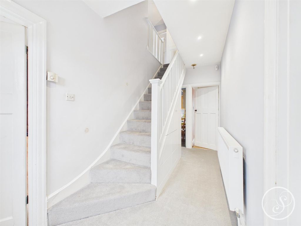 Property photo 2 of 29