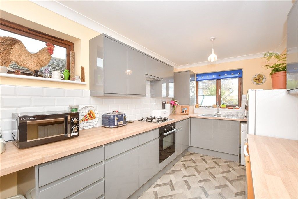 Property photo 3 of 13 Kitchen