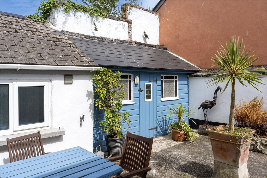 Property photo 3 of 23 Picture No. 09