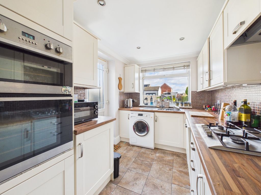 Property photo 2 of 12 4844695