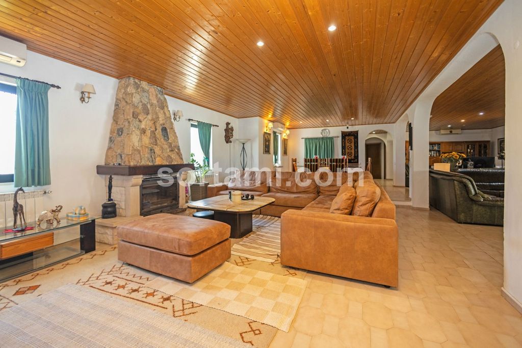 Property photo 2 of 57