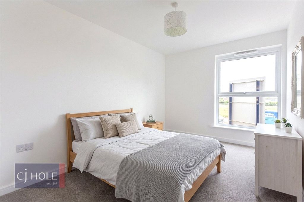 Property photo 2 of 21 Picture No. 31