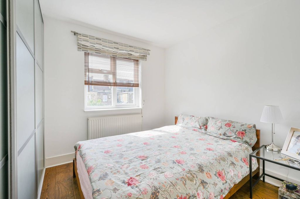Property photo 3 of 5