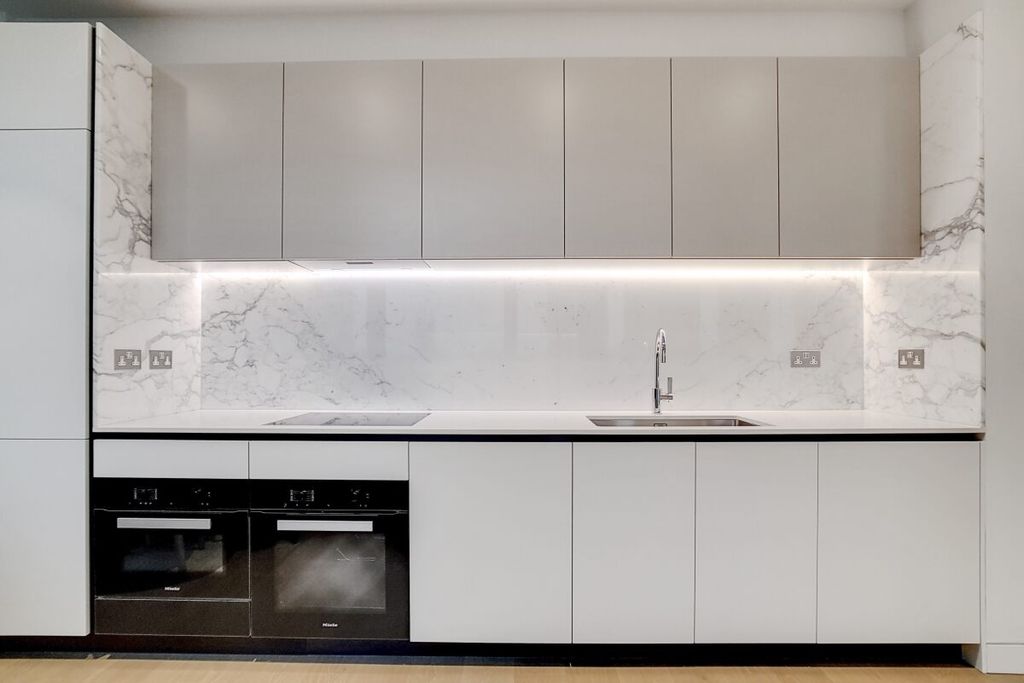 Property photo 2 of 15 7_Kitchen_Recepti...