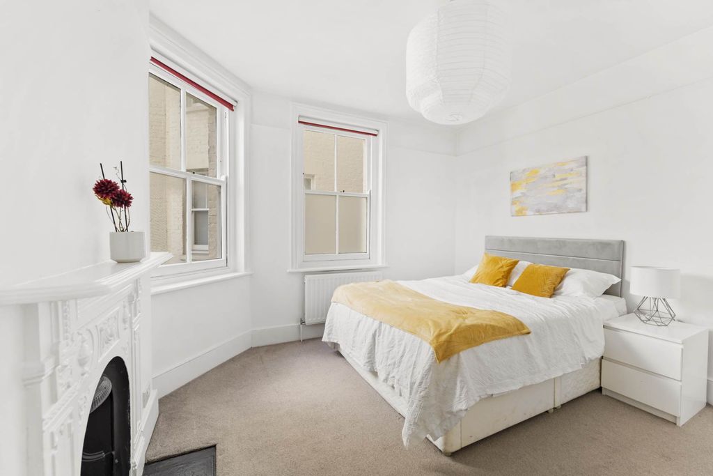 Property photo 2 of 19