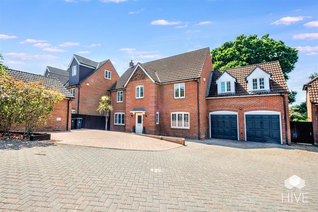 Property photo 1 of 33