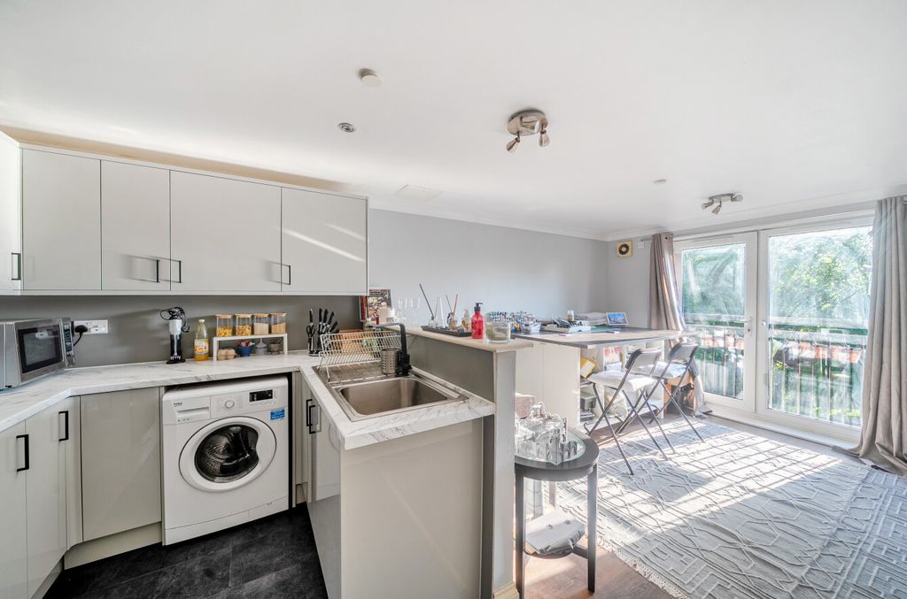 Property photo 3 of 11 1455280-14-69Fd15...