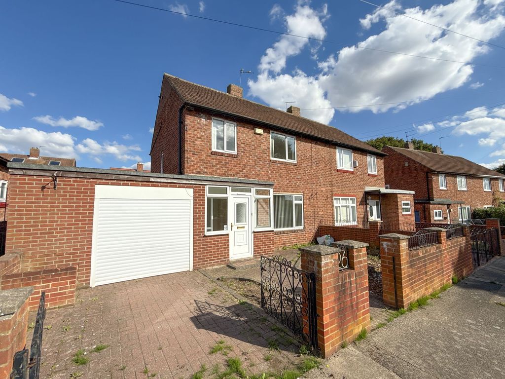 Property photo 1 of 11 External