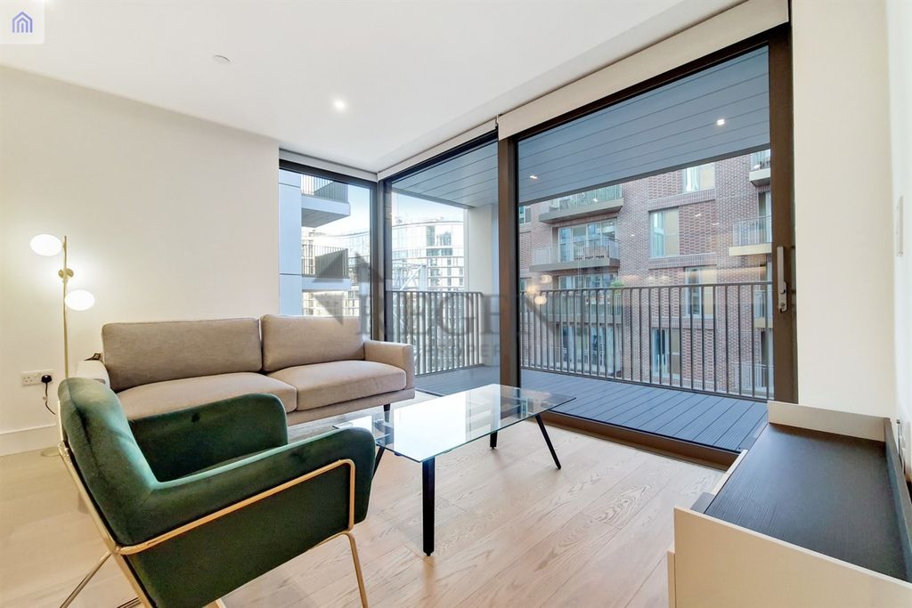 Property photo 3 of 12 Open Plan